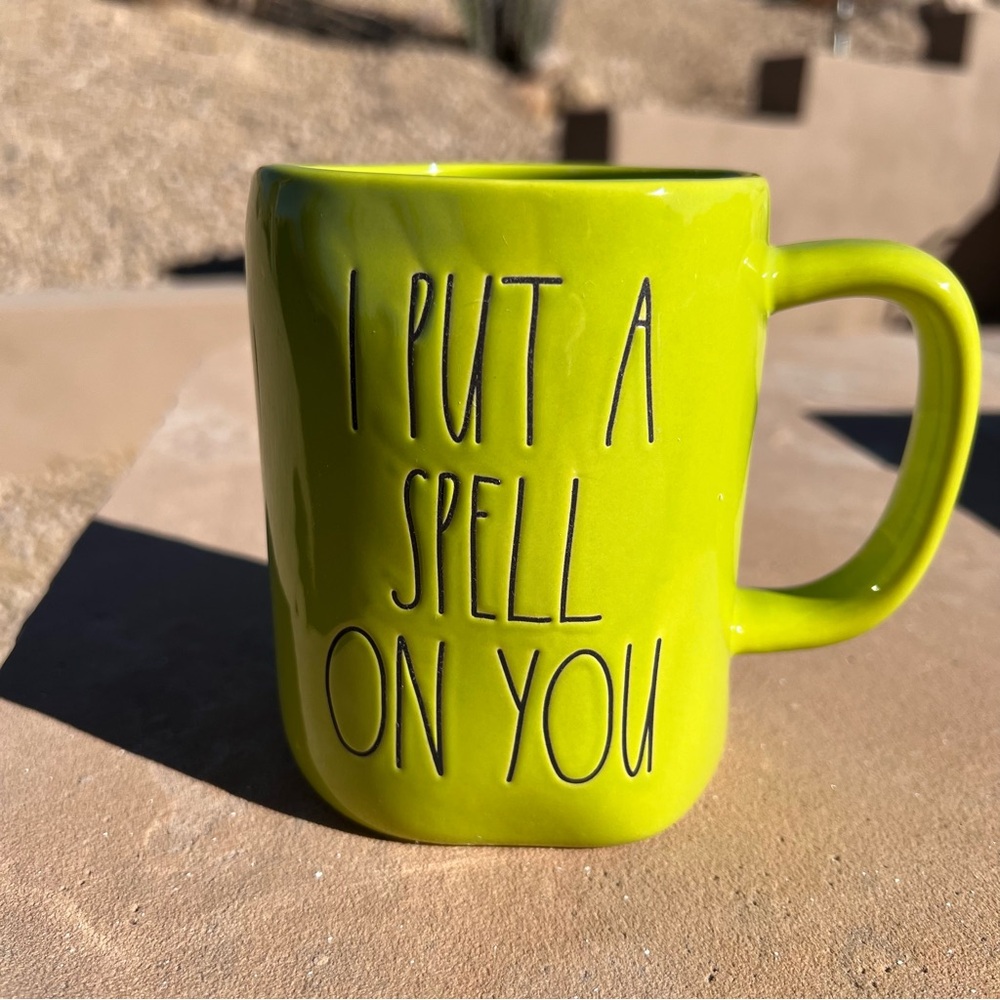 ⬇️💲Rae Dunn Mug (I PUT A SPELL ON YOU)Color Lime Green